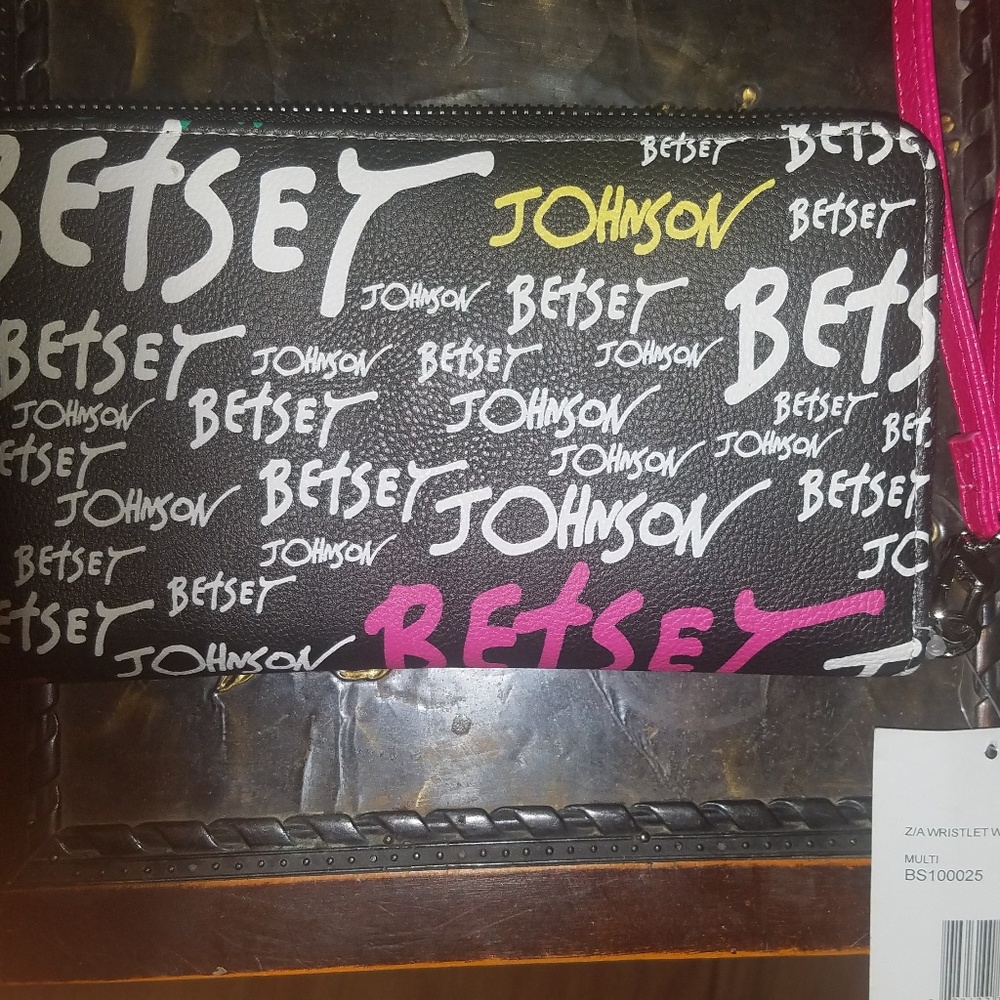 Betsy Johnson Signature Wallet